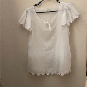 Cute, super comfortable top.